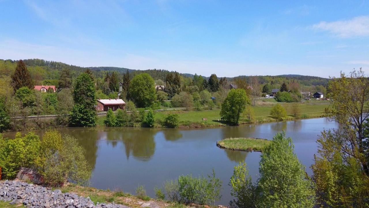 Penzion A Restaurace Lemberk Яблонне-в-Подьештеди Экстерьер фото